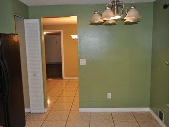 5th image of 7863 Murcott Cir