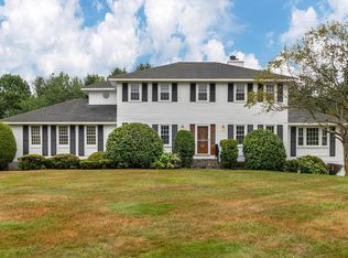 13 Tanglewood Dr, Chelmsford, MA 01824