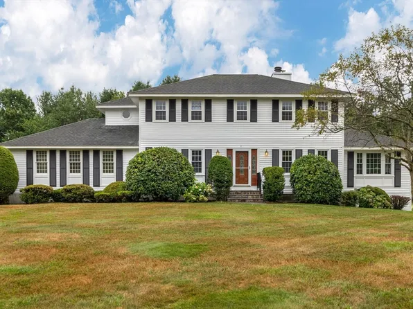 13 Tanglewood Dr, Chelmsford, MA 01824