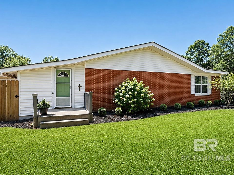 1st image of 385 Sizemore Ln