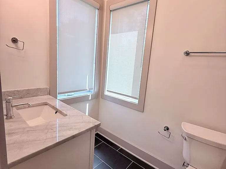 1117 Summit Ave — Photo 24