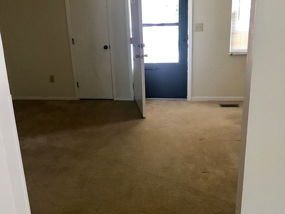 1st image of 8763 Meadowcreek Dr