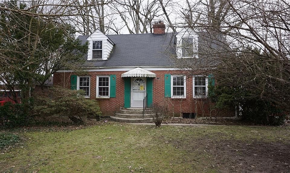 1st image of 3636 N Euclid Ave