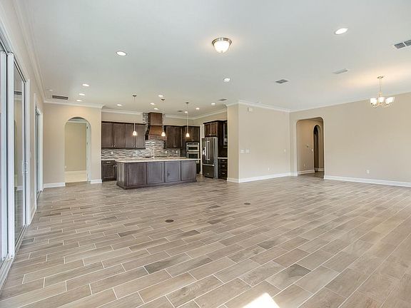 5th image of 224 Hatter Dr