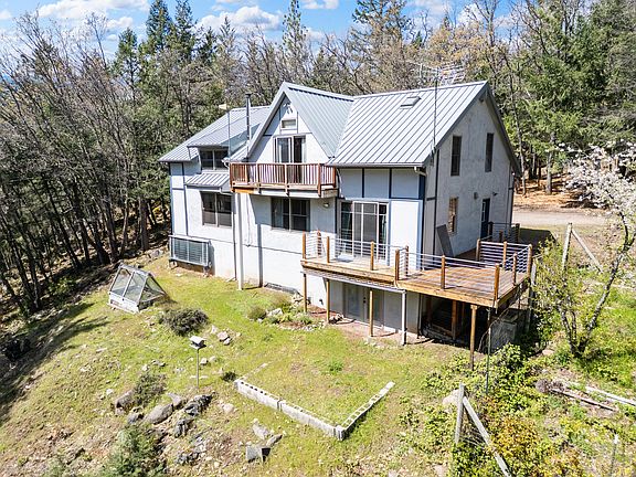2nd image of 827 Tyler Creek Rd