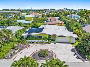 400 Starlight Ln, Juno Beach, FL 33408