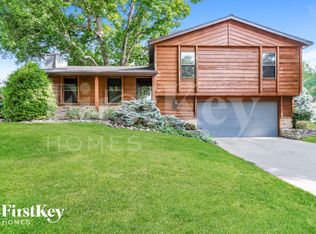 2 Forest Glade Ct, Saint Charles, MO 63304