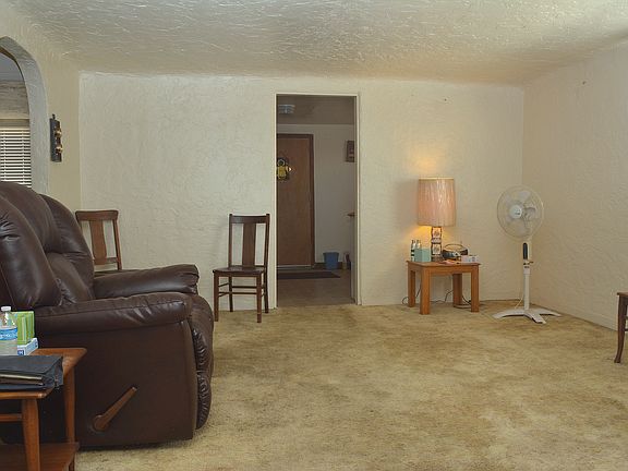5th image of 800 Hannett Ave NW