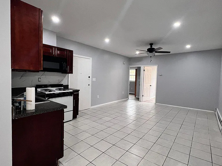 226 Duncan Ave #2 — Photo 6