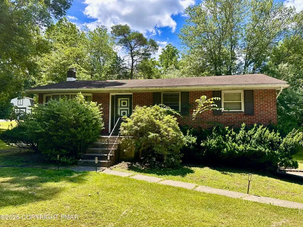 22 Independence Rd, East Stroudsburg, PA 18301