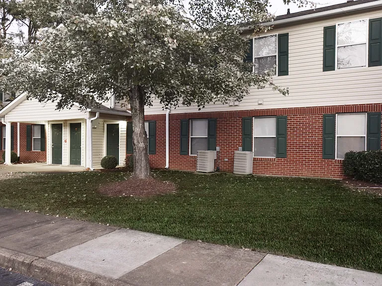 Magnolia Landing — Photo 17