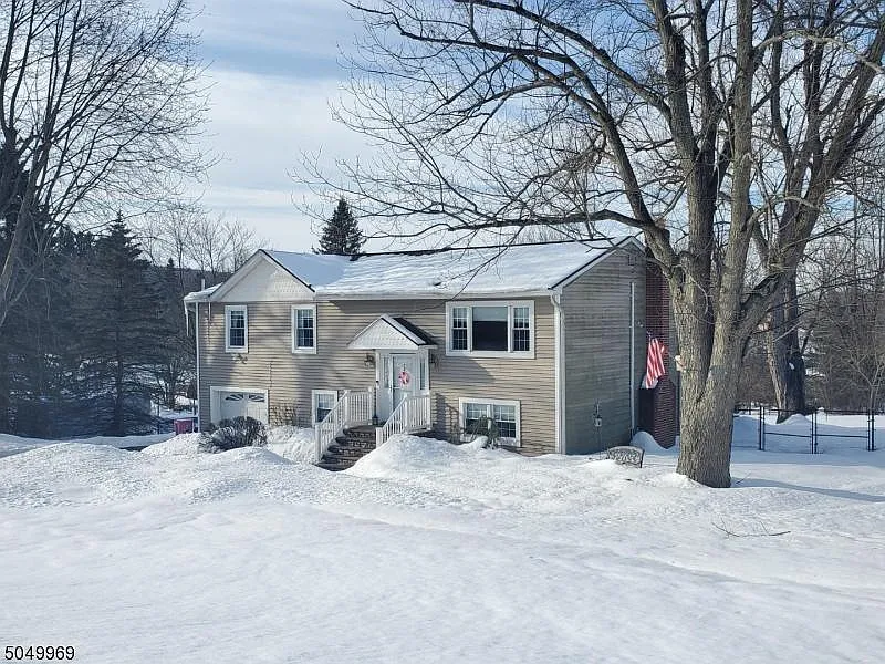 5 Heather Ln photo 1