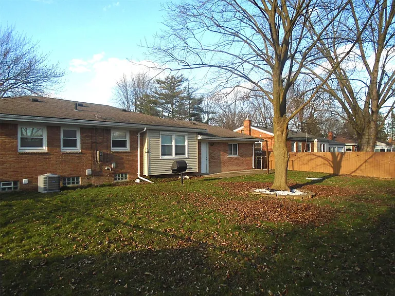 23654 Whitley Dr — Photo 18