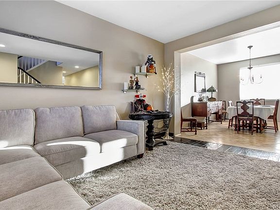 3rd image of 1372 N De Anza Dr