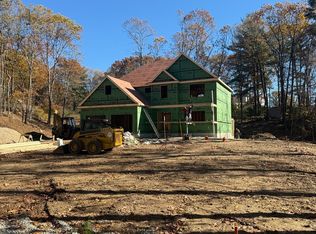 17 Longhill Rd, Franklin, MA 02038