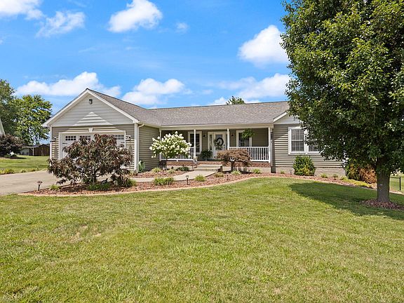 4th image of 135 Cloverfield Dr