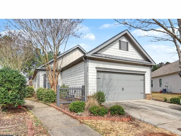 249 River Meadow Dr, Lagrange, GA 30241