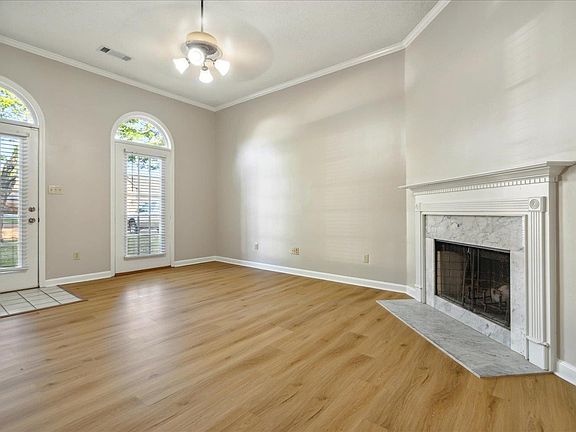 5th image of 2226 Angel Crest Cir
