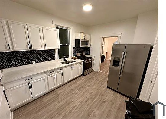 3rd image of 5955 S Marshfield Ave #1