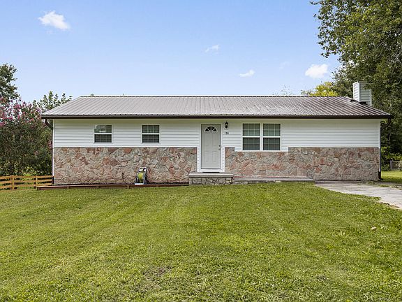 2nd image of 136 Golf Dr SE