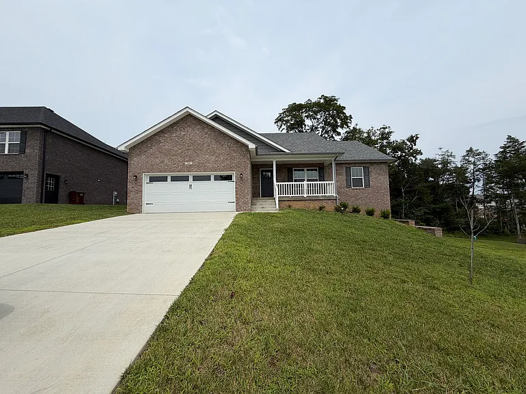 148 Wooded Glen Dr — Photo 2