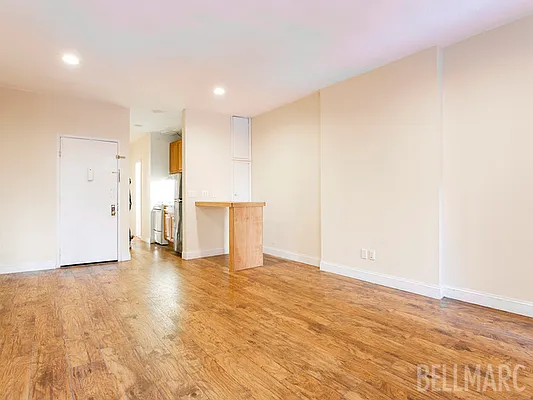 Rented by Bellmarc Realty | media 23