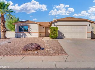 5841 N Moonbrook Rd, Tucson, AZ 85741