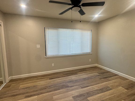3rd image of 847 Turquoise St #1