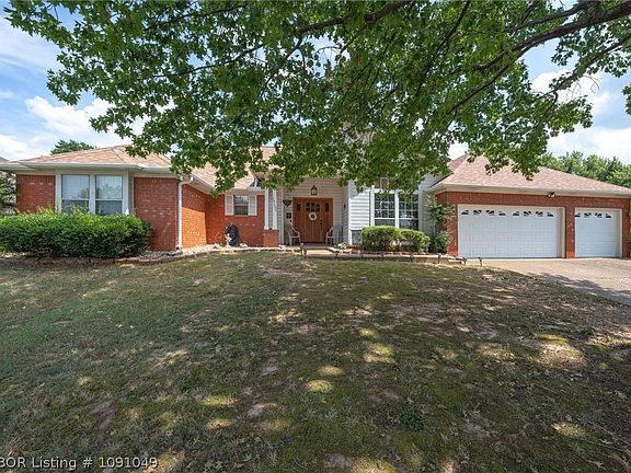 4th image of 10609 Jenny Lind Rd