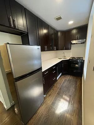 1st image of 909 Nostrand Ave #2R