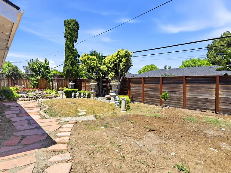 1635 Blossom Hill Rd — Photo 38