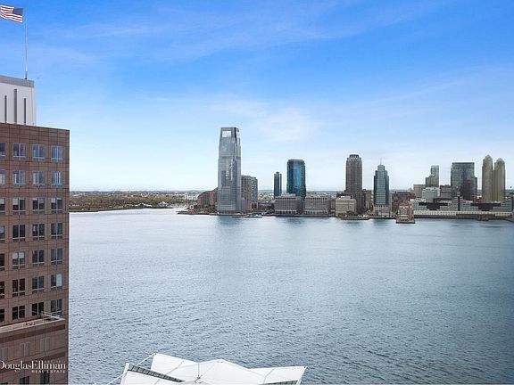 5th image of 2 River Ter APT 21B