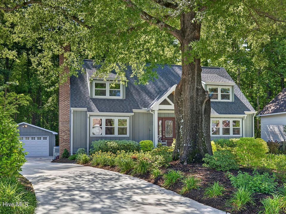 1st image of 305 Embassy Circle