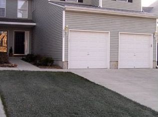 9757 N Lewis Ave, Kansas City, MO 64157