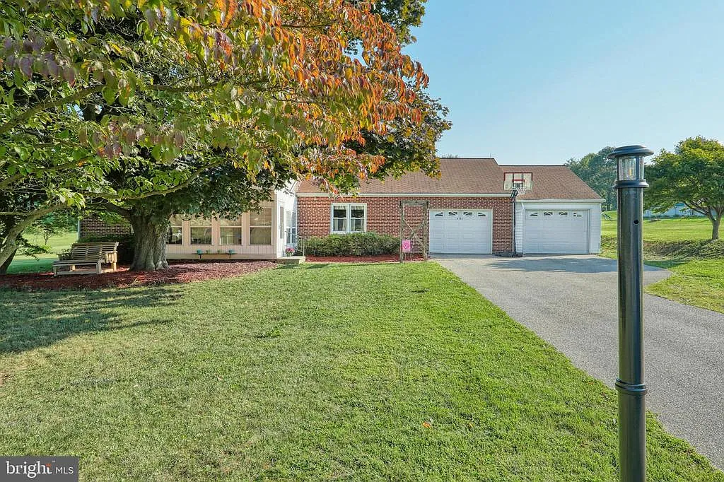 8783 Orchard Rd photo 1