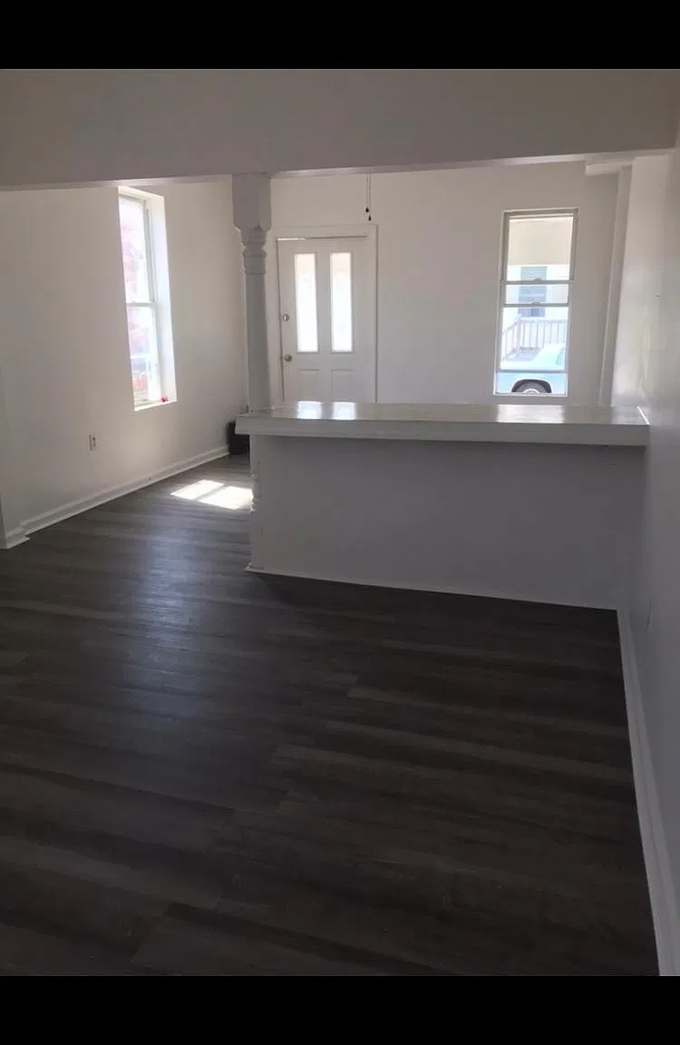 1 bed, 2200 sqft, $900 — Photo 4