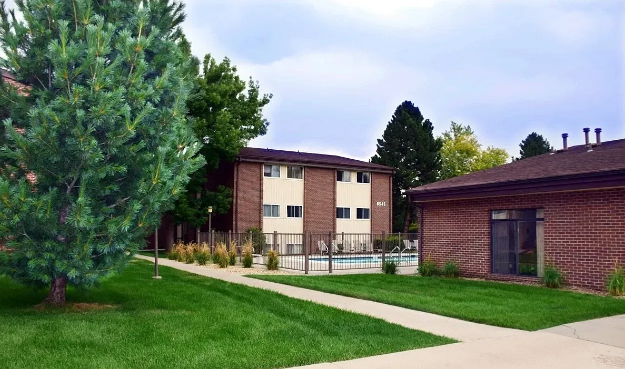 PineTree Apartments — Photo 1