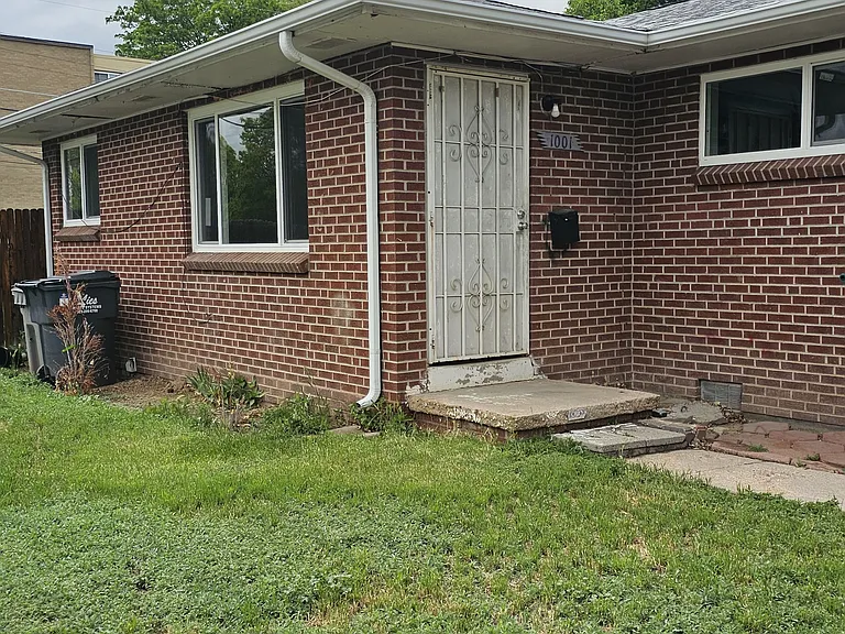 1001 Emporia St — Photo 1