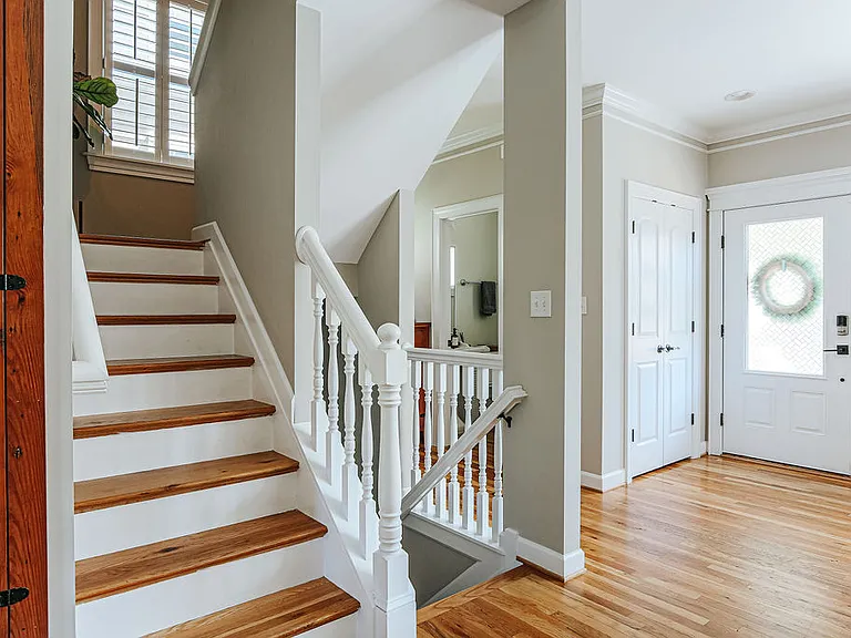 239 Huntley Ave — Photo 20