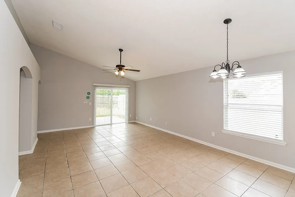 4 bed, 2.0 bath, 1617 sqft, $2,780 — Photo 4