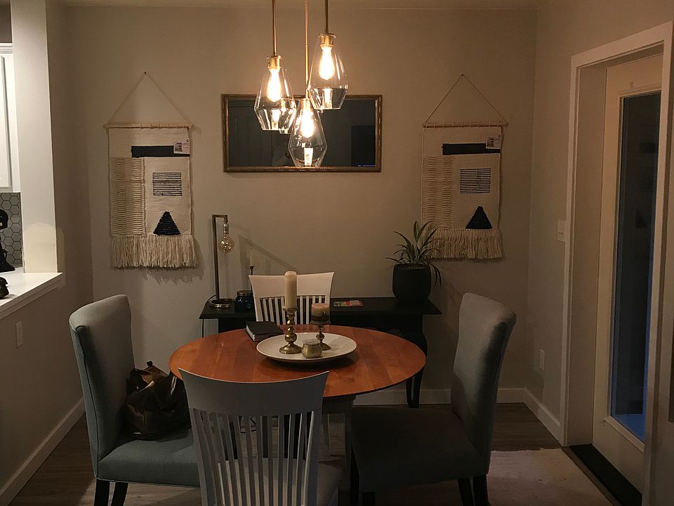 2nd image of 1931 23rd Pl NE APT 104