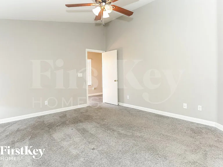4517 Possum Berry Ln — Photo 8