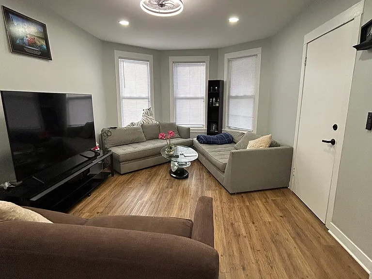 955 N Central Park Ave #1 — Photo 5