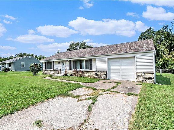 4th image of 3140 N 85th Pl
