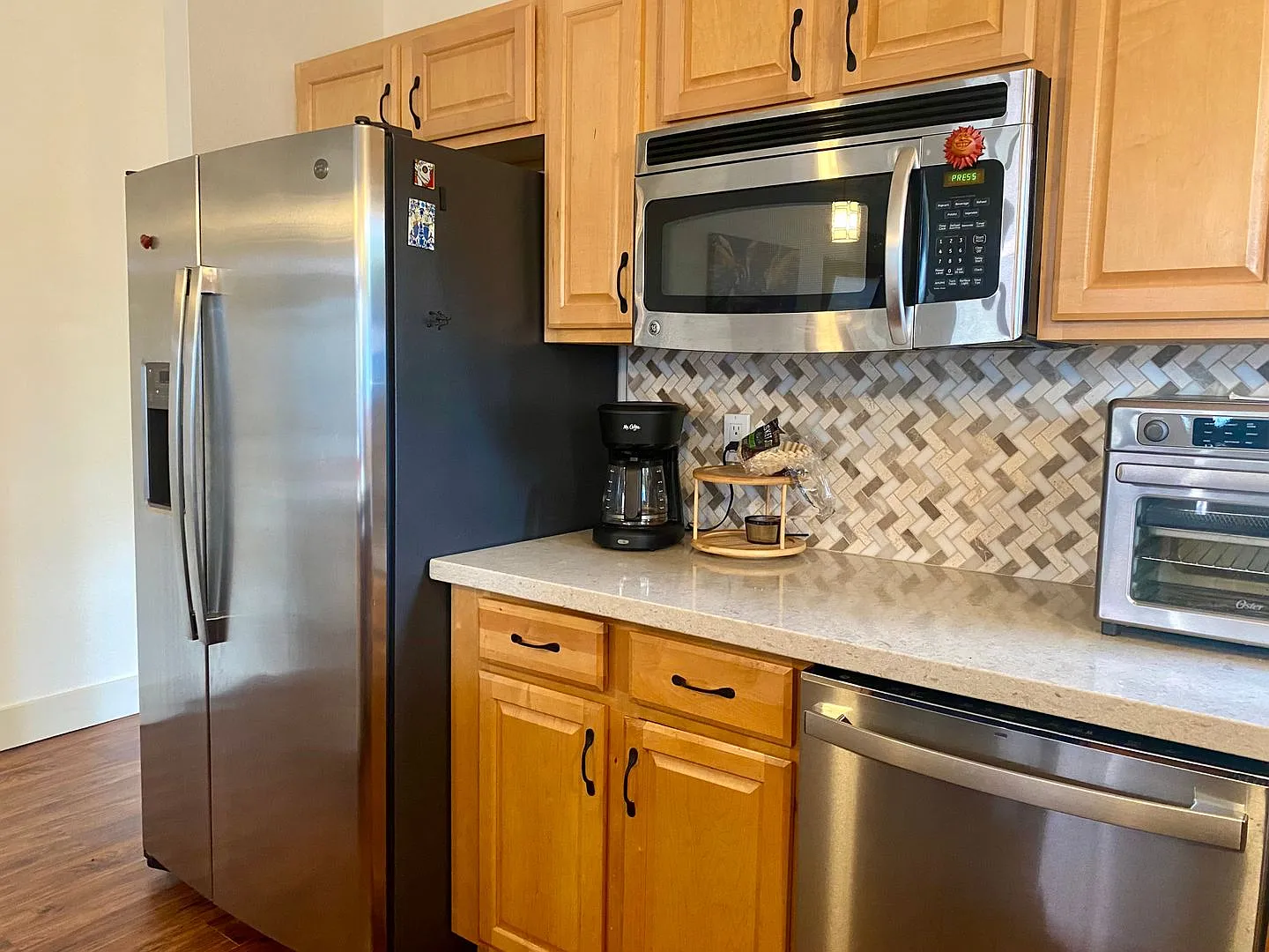 Fully Furnished 3 Bed 2 Bath Home in the Pines — Photo 2