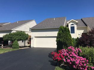 305 Bunker Hill Way, Syracuse, NY 13207