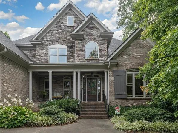 18 Sable Glen Dr, Greenville, SC 29615