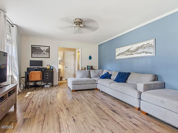5th image of 4619 S Beechwood Dr