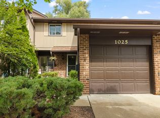 1025 Loughborough Ct, Wheaton, IL 60189