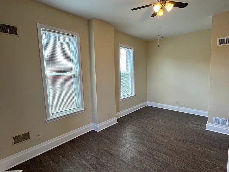211 Shiloh St — Photo 13